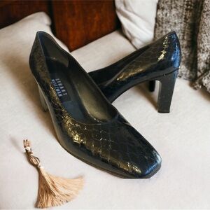 Stuart Weitzman Black Embossed Reptile Patent Leather Pumps/Heels-Women's 8 C